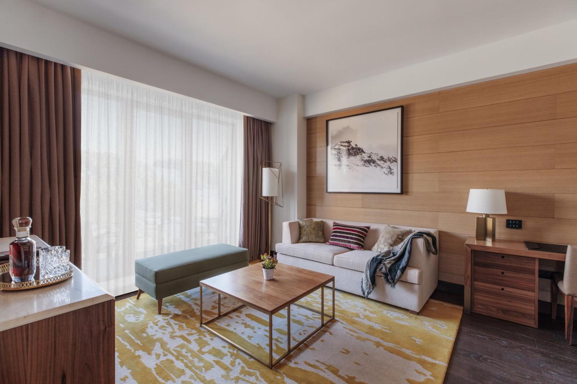 Viceroy Kopaonik Serbia Ngoại thất bức ảnh A living room at The Westin Nanchang