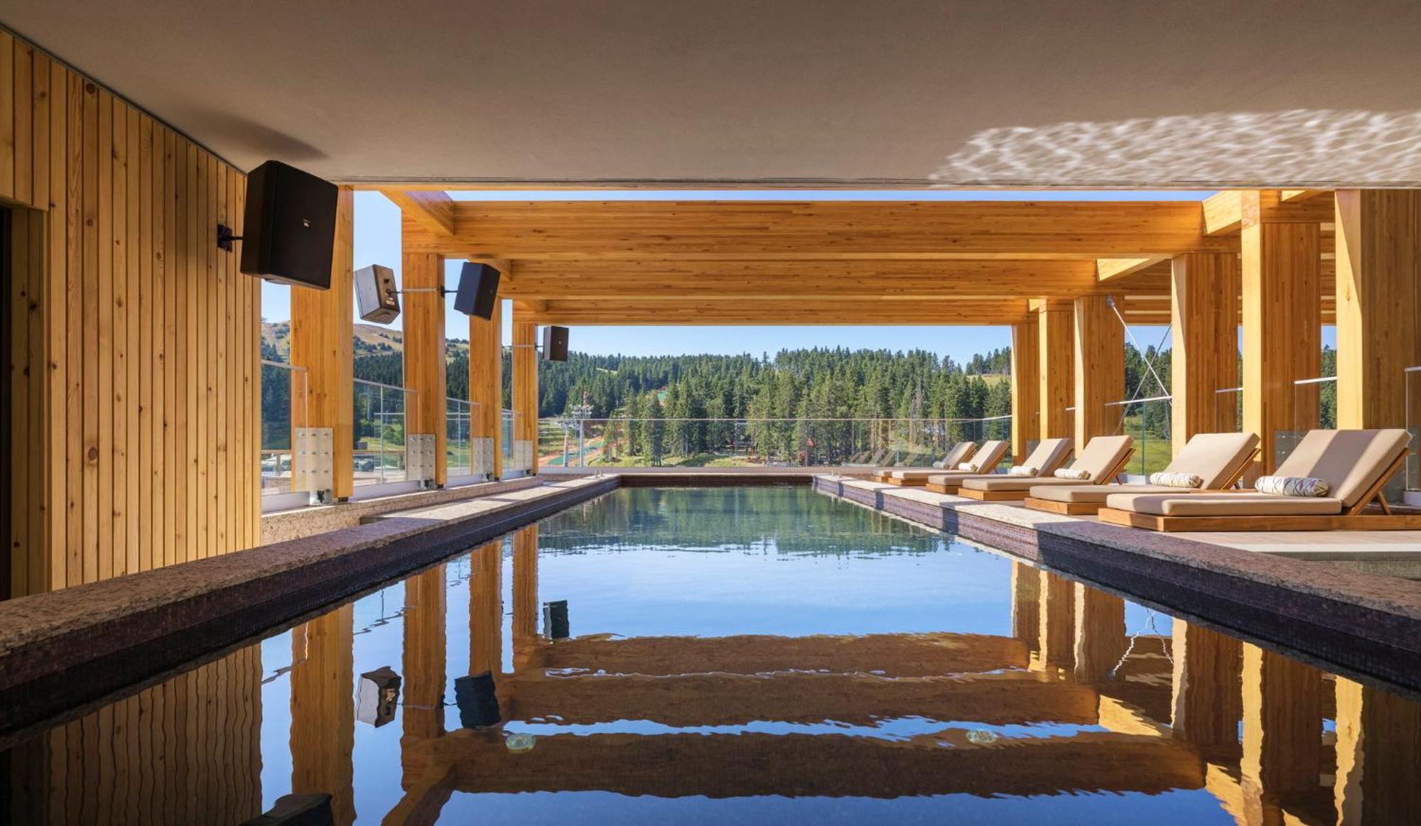 Viceroy Kopaonik Serbia Ngoại thất bức ảnh The pool at the Hotel