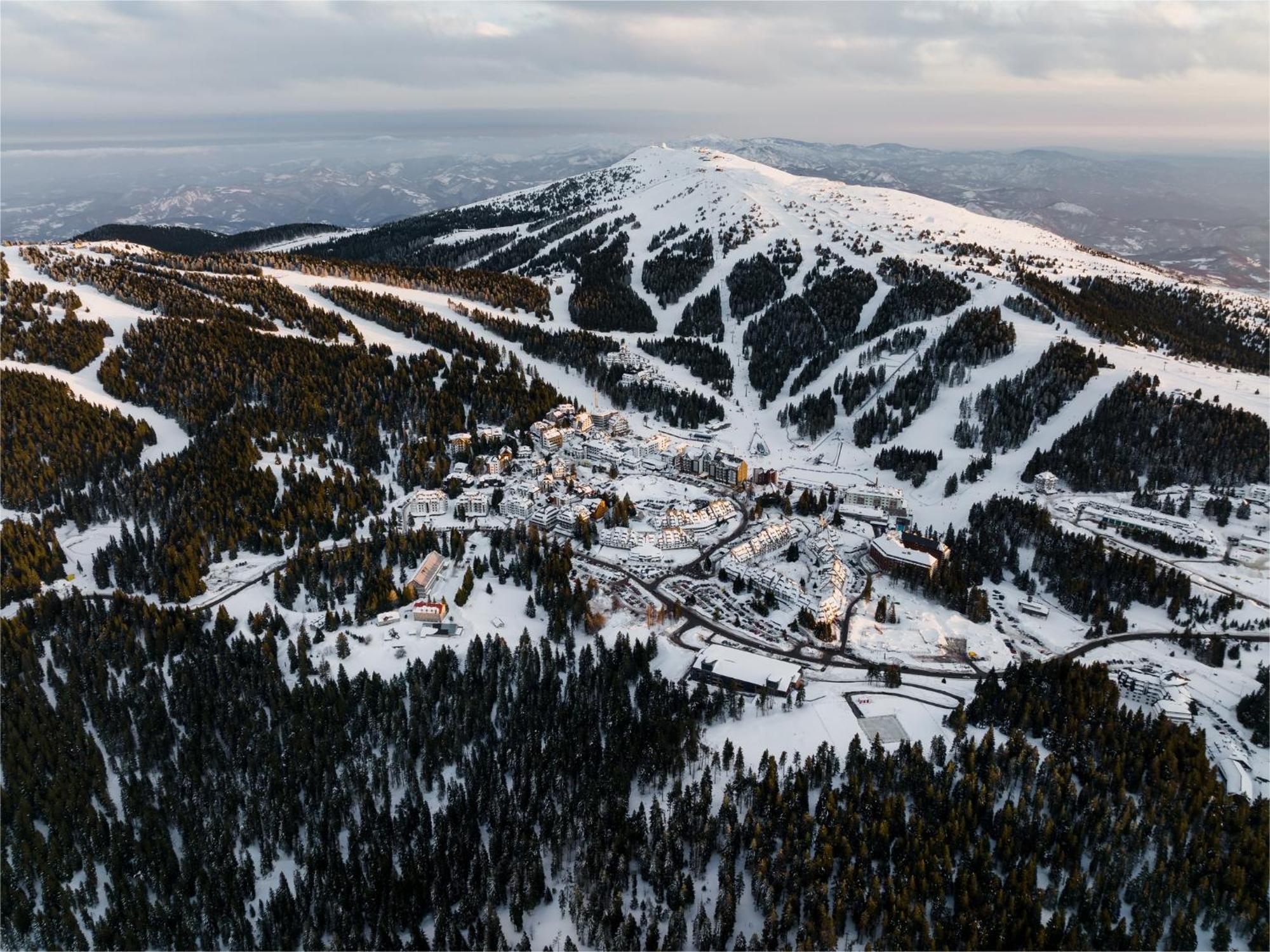 Viceroy Kopaonik Serbia Ngoại thất bức ảnh Aerial view of the resort